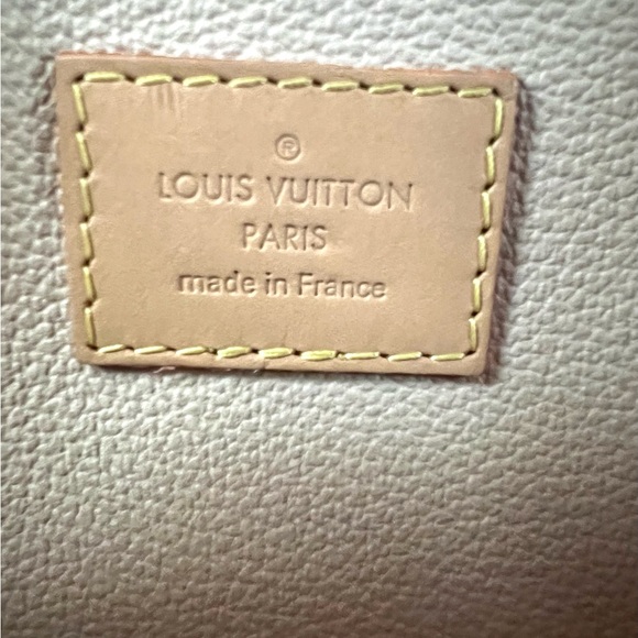 Louis Vuitton Game On Cosmetic Pouch - Picture 11 of 13